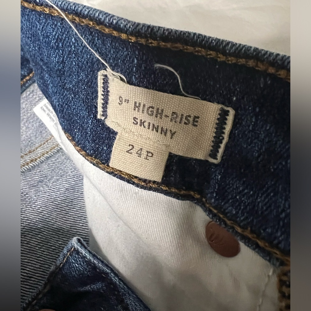 Madewell 9" High-Rise Skinny Ripped & Repaired York Wash Denim Jeans 24P - Picture 6 of 14